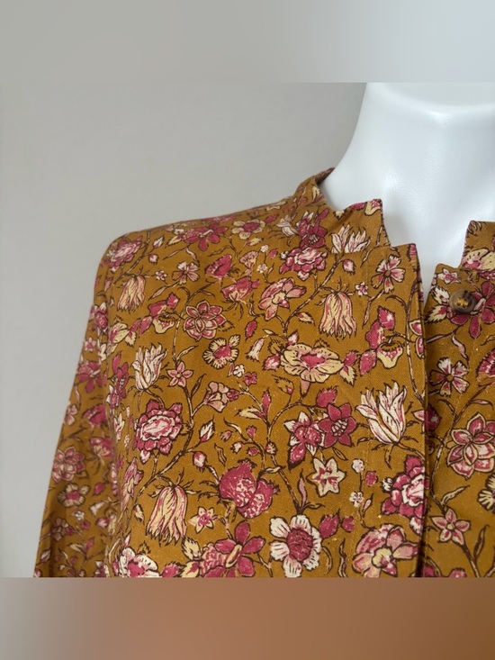 Parterre Bryce Marigold Daphne Button Down Floral Linen Blend Top Blouse — image 4 of 8